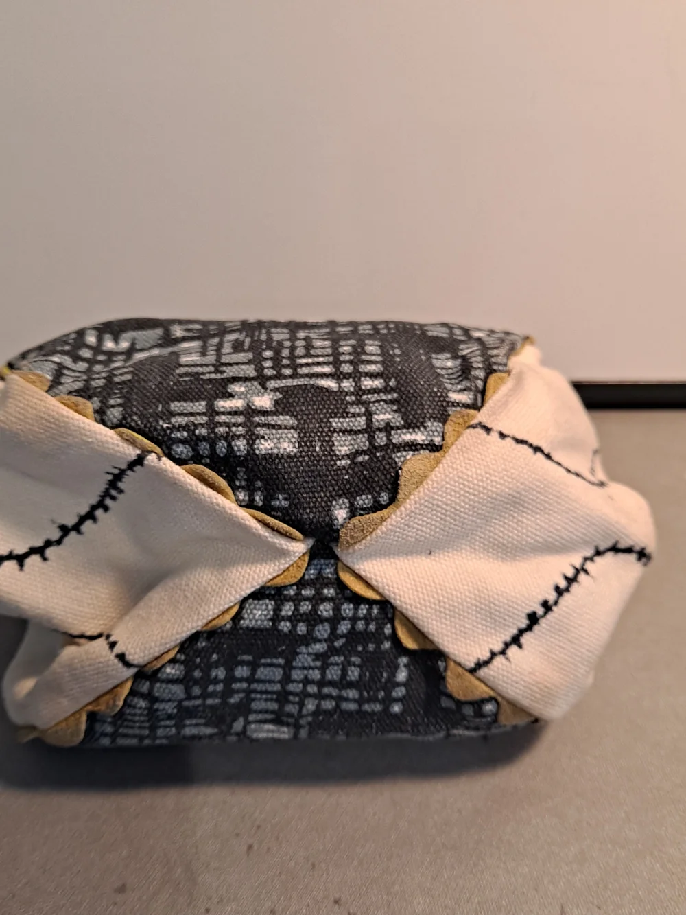 Pilcro Anthropologie Letterpress Green Black Cream City Grid Pattern Coin Purse